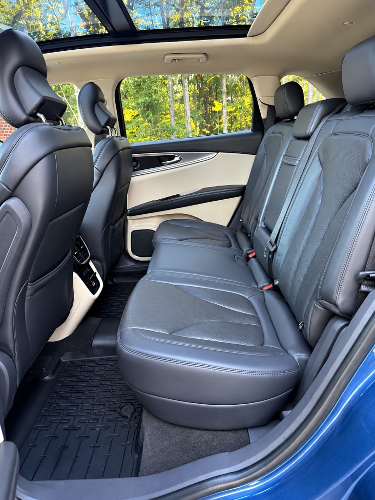 2019 Lincoln Nautilus - $14,900