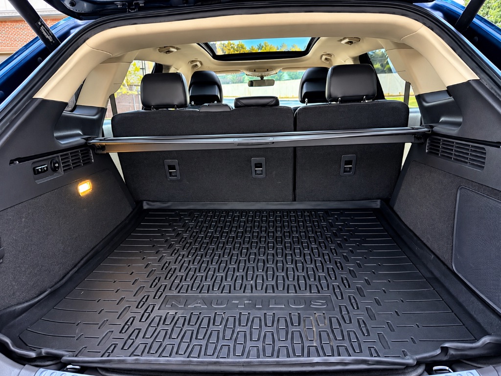 2019 Lincoln Nautilus - $14,900