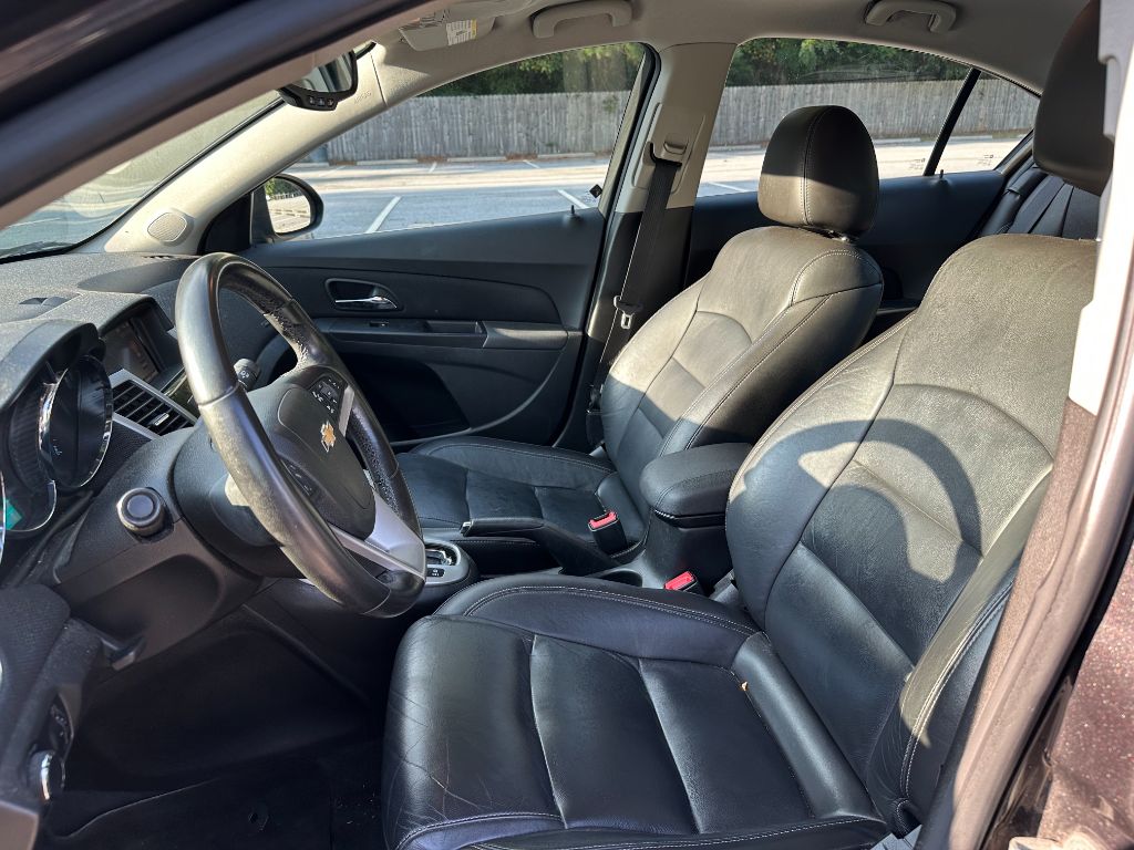 2014 Chevrolet Cruze - $4,000