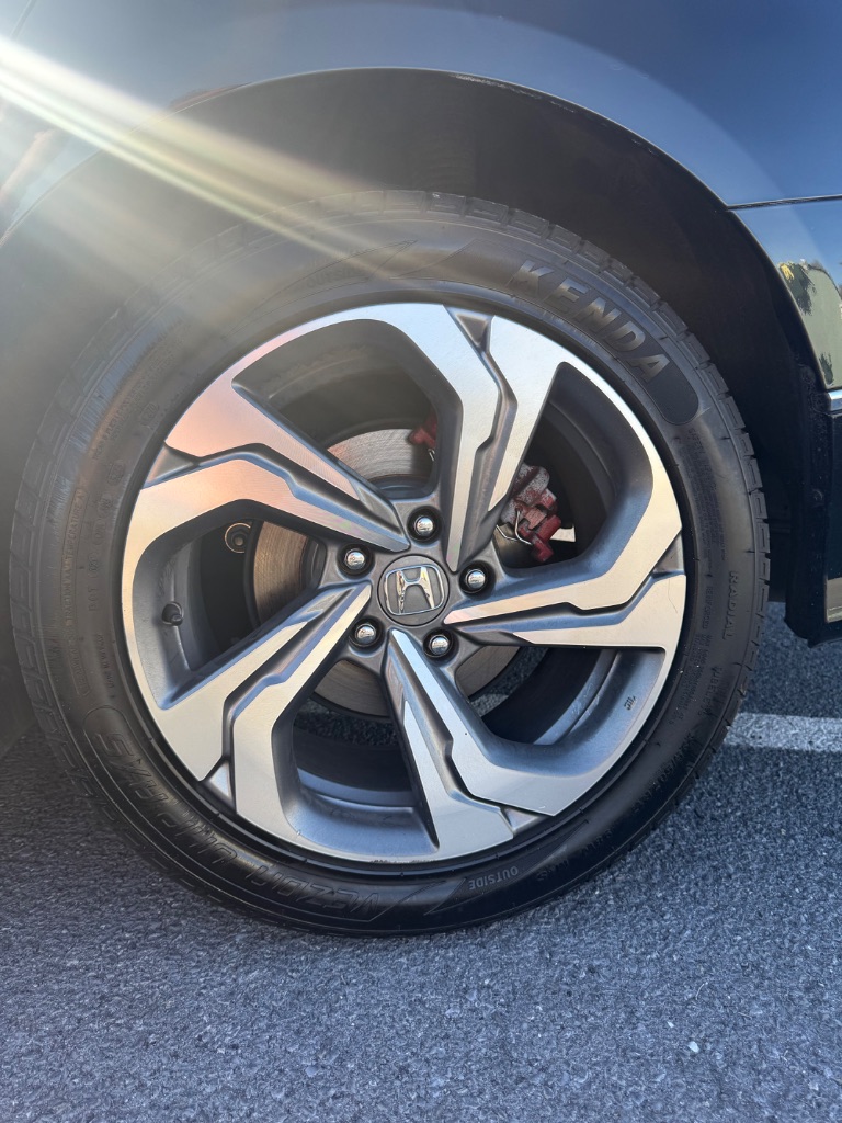 2020 Honda Accord EX photo