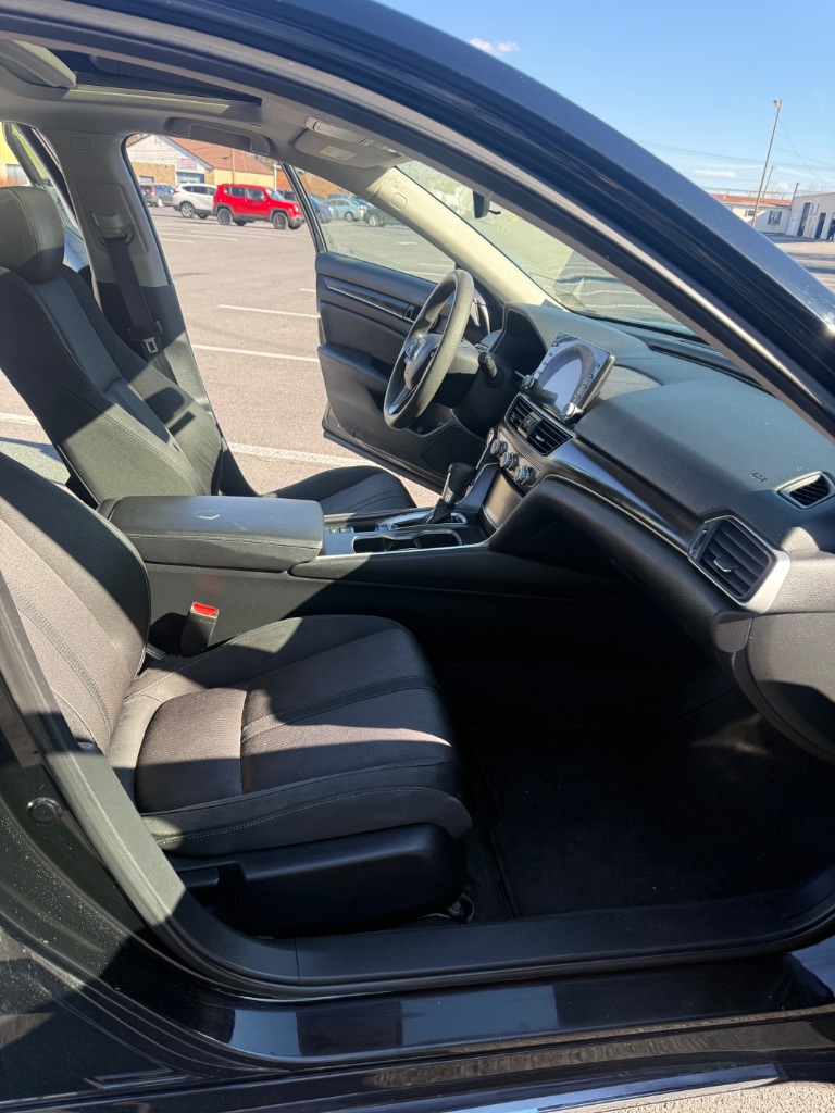 2020 Honda Accord EX photo