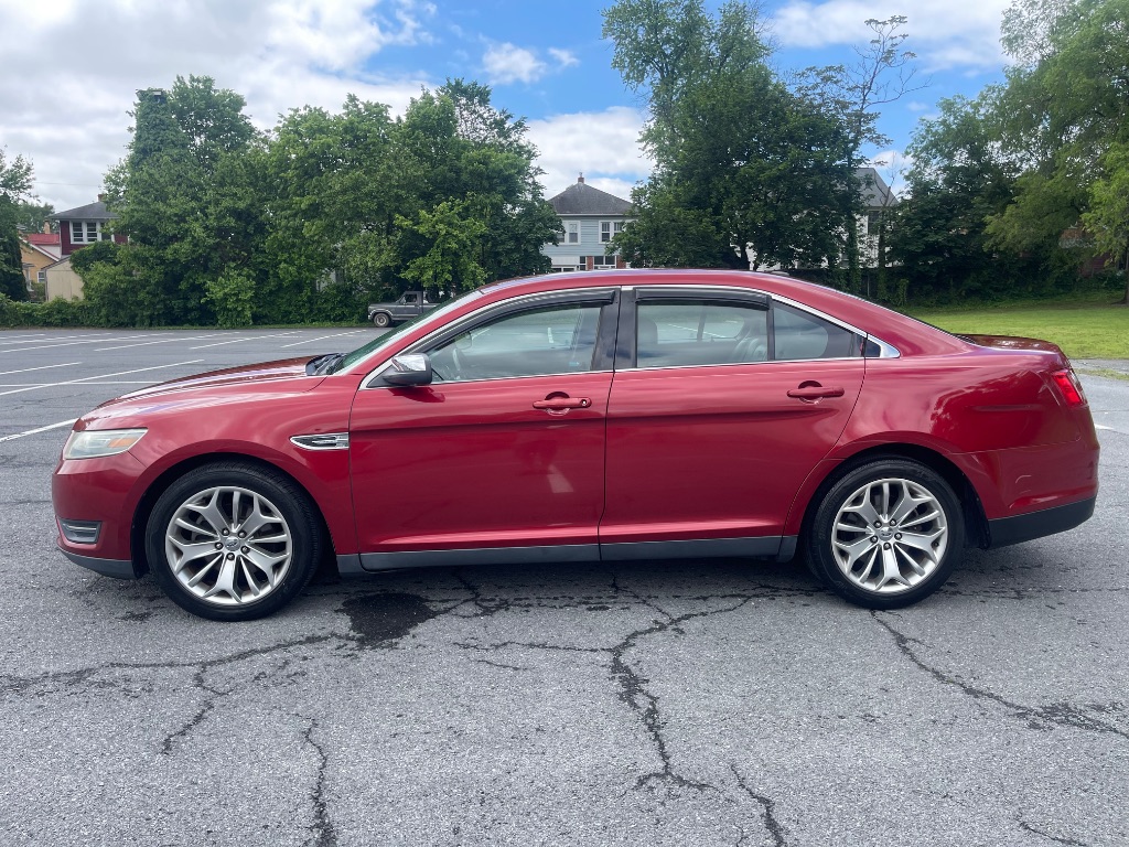 2013 Ford Taurus Limited photo