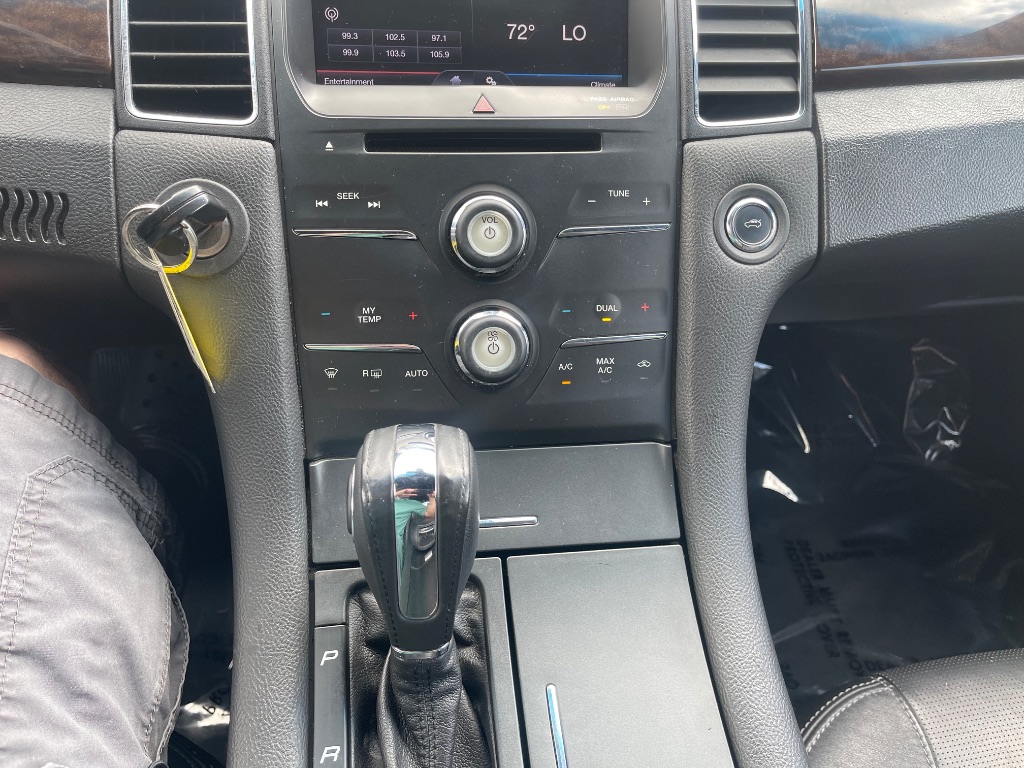 2013 Ford Taurus Limited photo