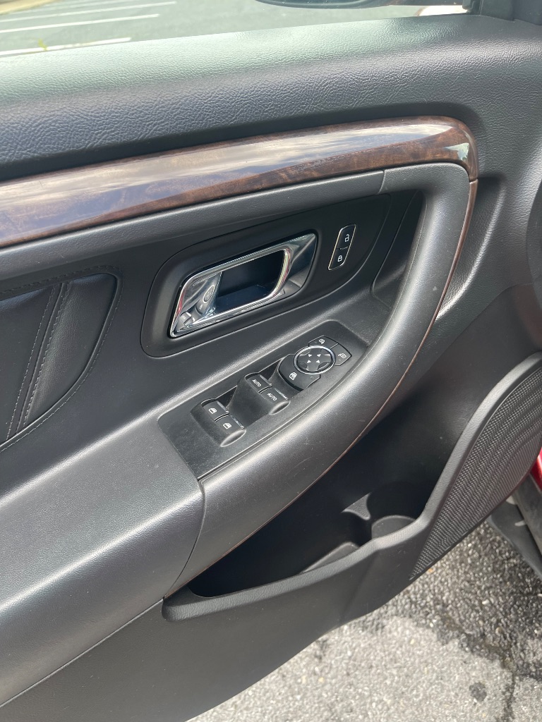 2013 Ford Taurus Limited photo