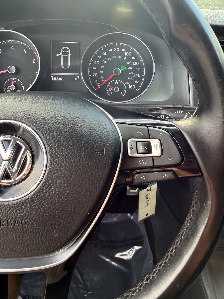 2017 Volkswagen Golf - $9,500