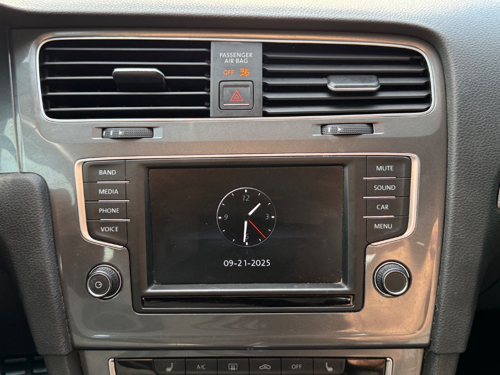 2017 Volkswagen Golf - $9,500