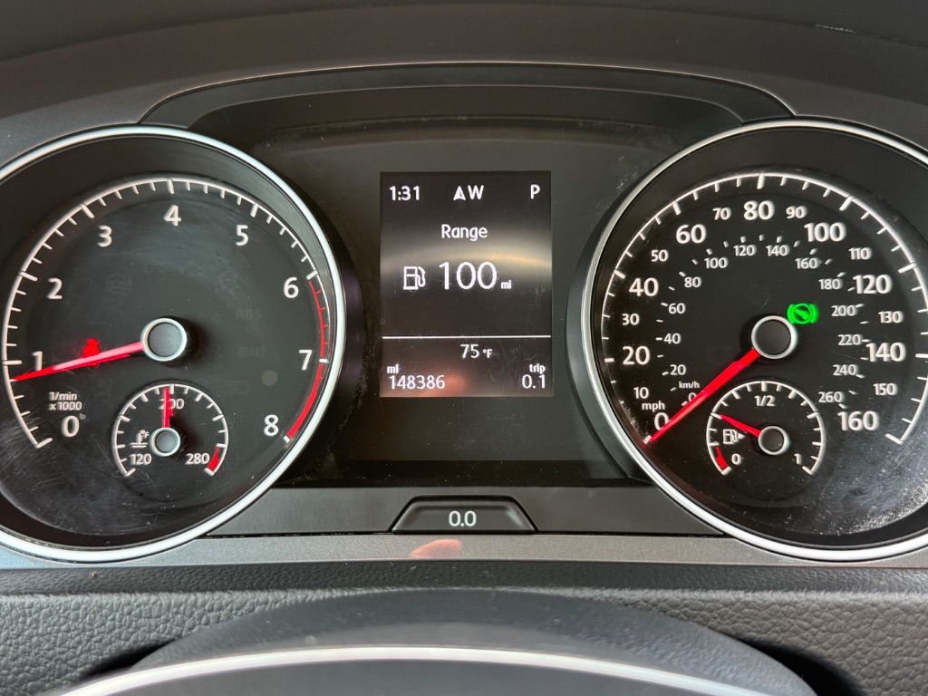 2017 Volkswagen Golf - $9,500