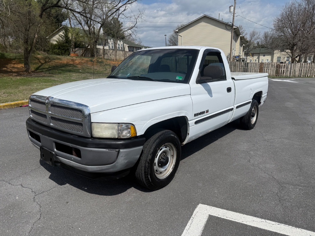 White 2000 Dodge RAM 1500 Pickup Truck Automatic