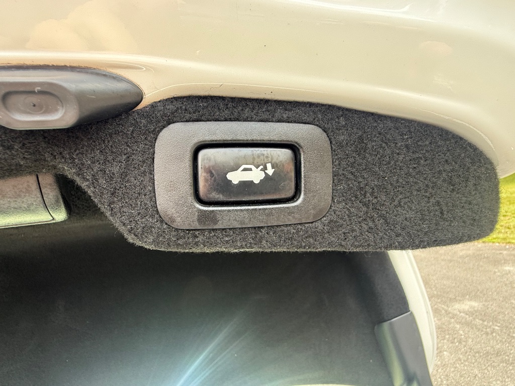 2012 Lexus LS - $13,500
