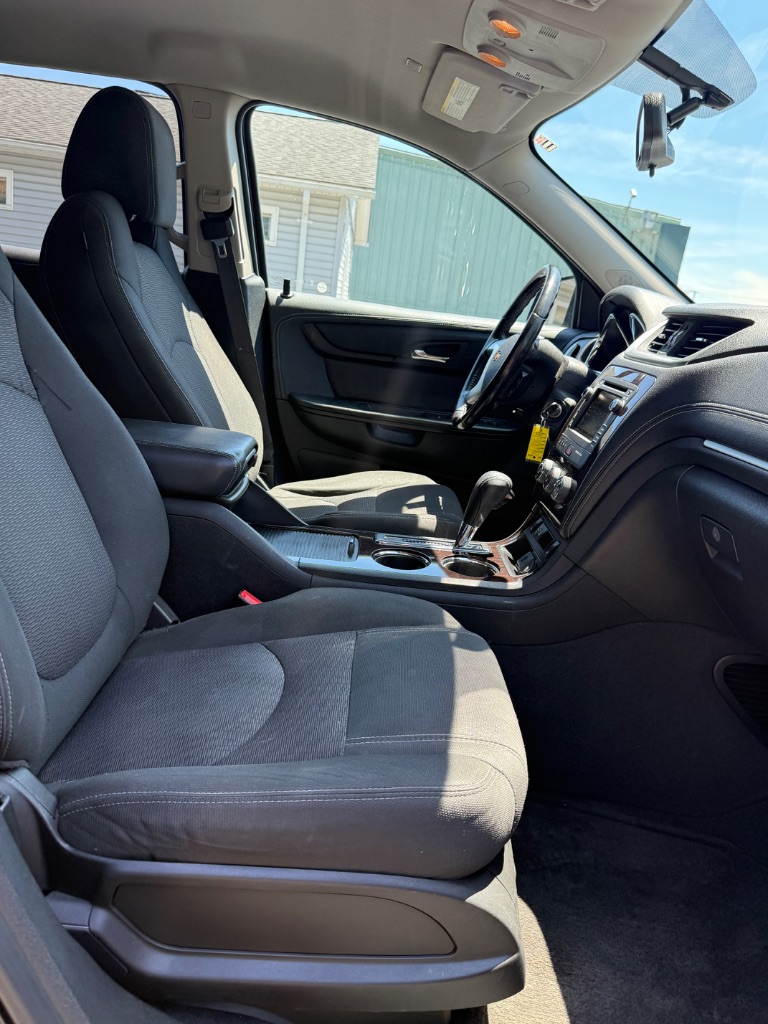 2017 Chevrolet Traverse - $10,500