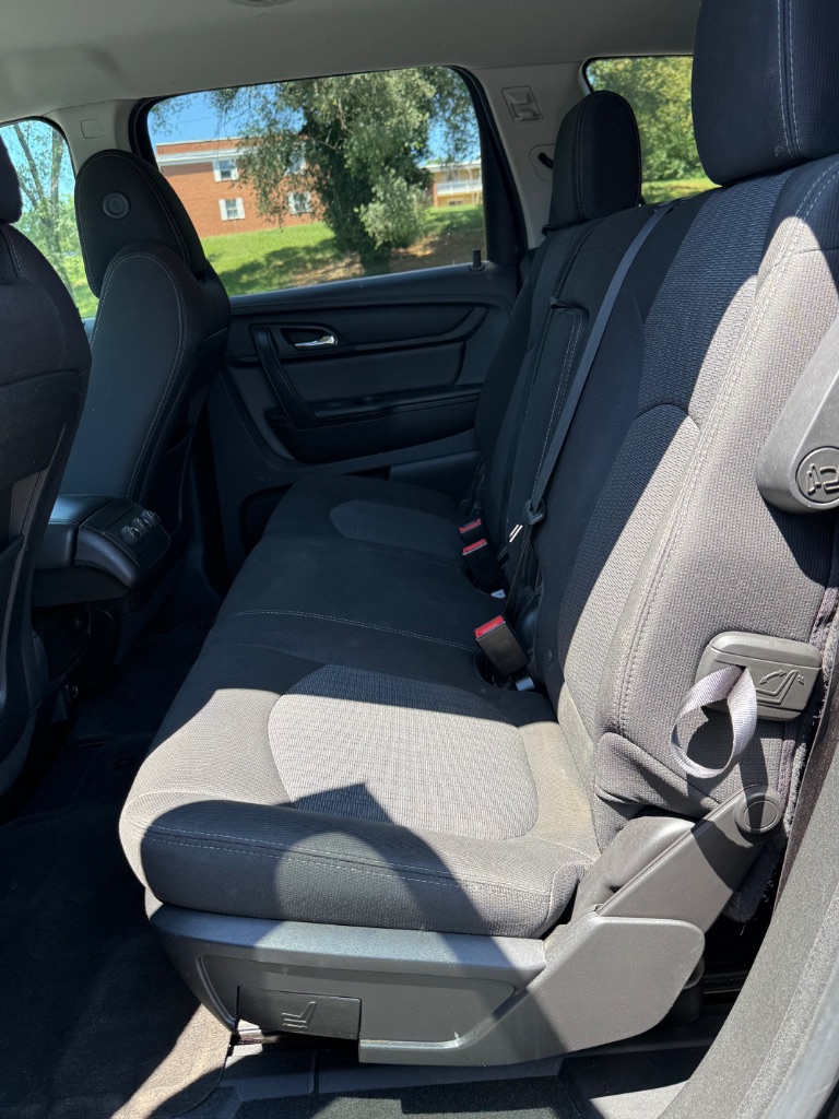 2017 Chevrolet Traverse - $10,500