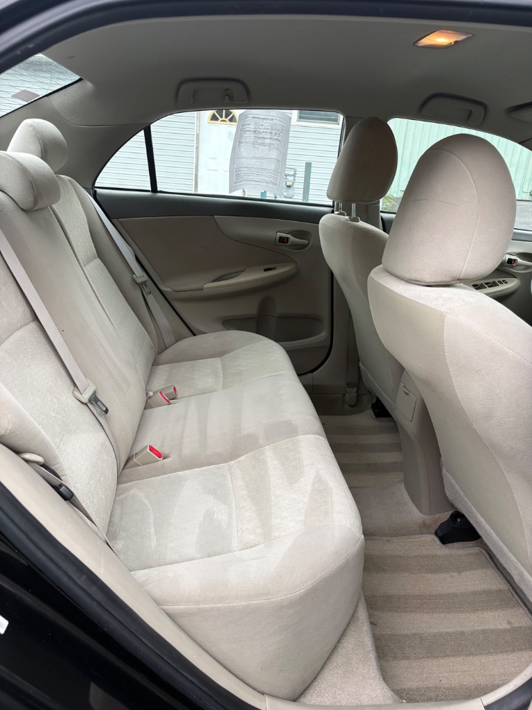 2009 Toyota Corolla - $8,000