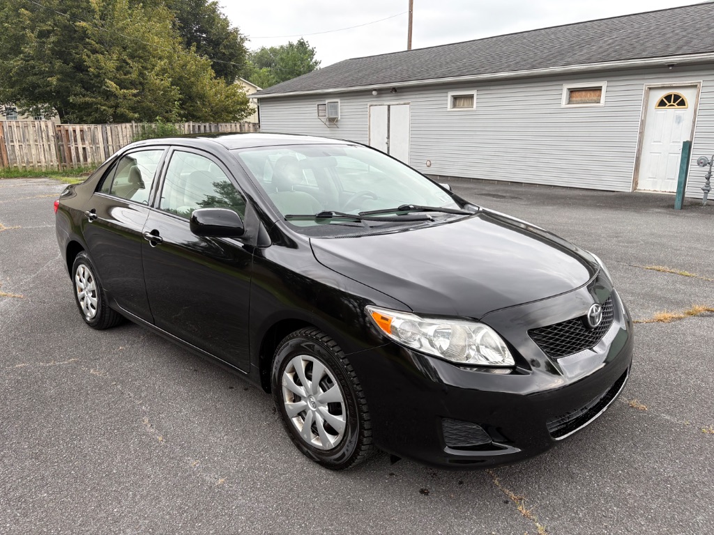 2009 Toyota Corolla - $8,000