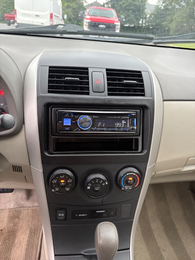2009 Toyota Corolla - $8,000