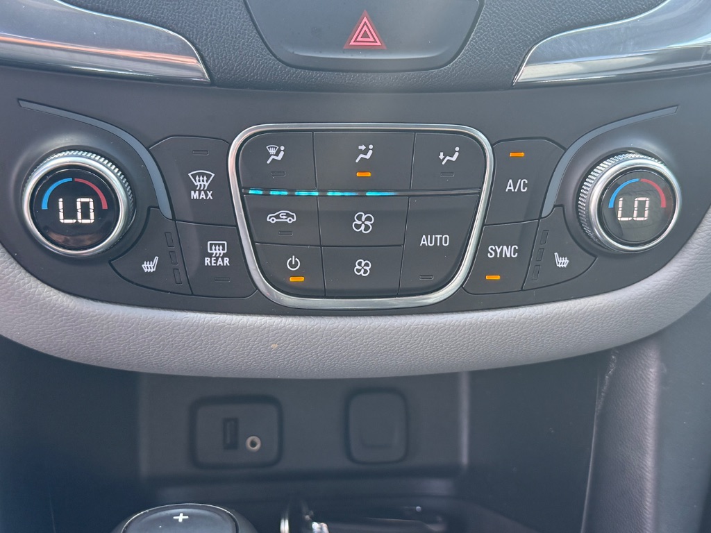 2018 Chevrolet Equinox - $9,900