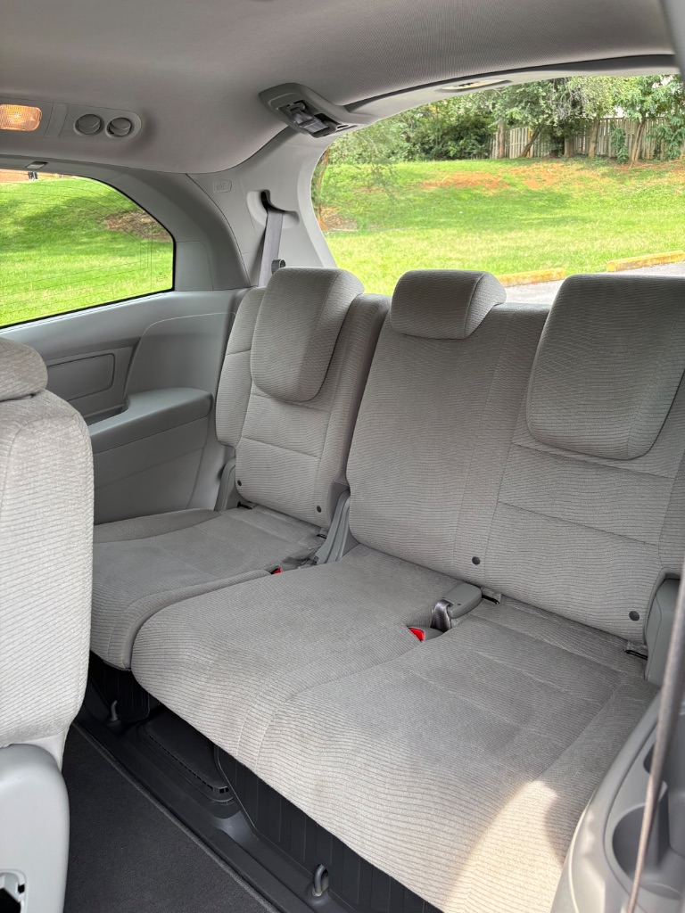 2013 Honda Odyssey - $9,900