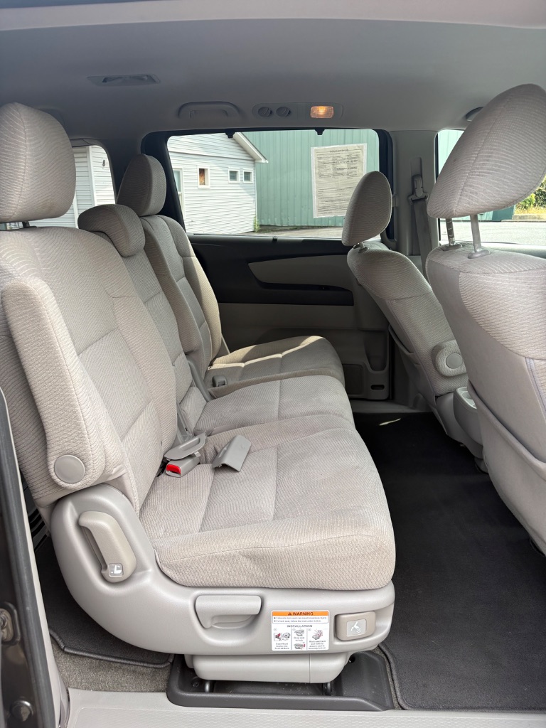 2013 Honda Odyssey - $9,900