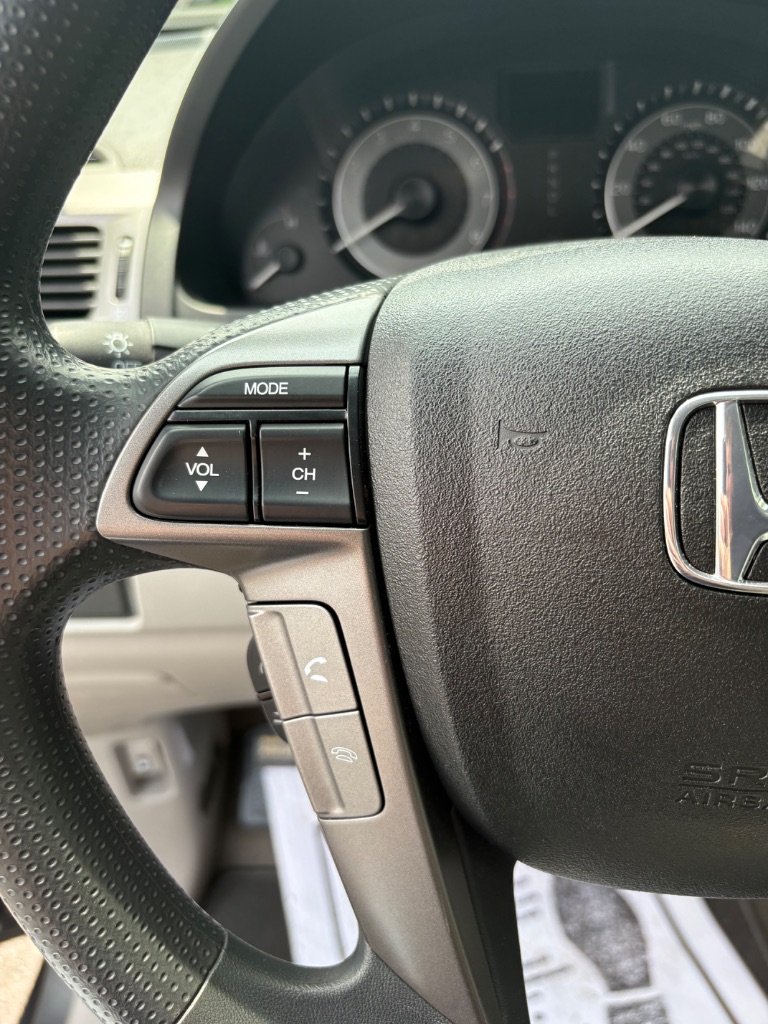 2013 Honda Odyssey - $9,900