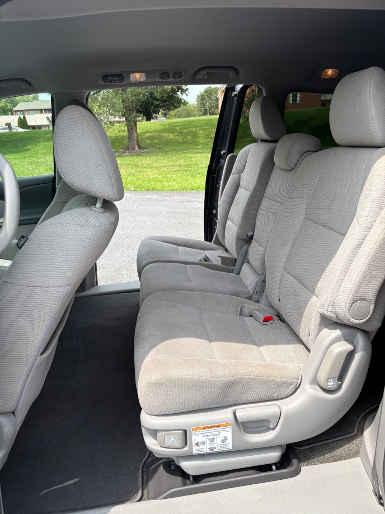 2013 Honda Odyssey - $9,900