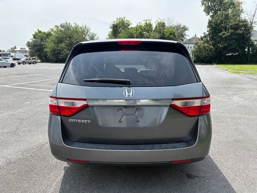 2013 Honda Odyssey - $9,900