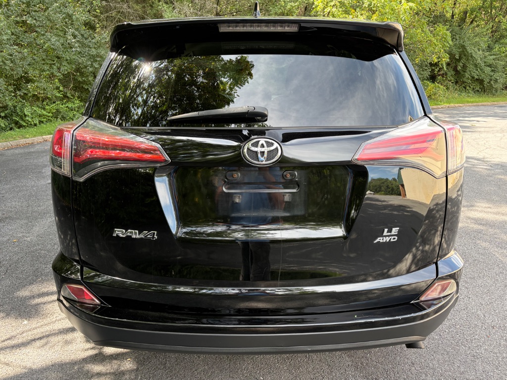 2018 Toyota RAV4 - $15,500