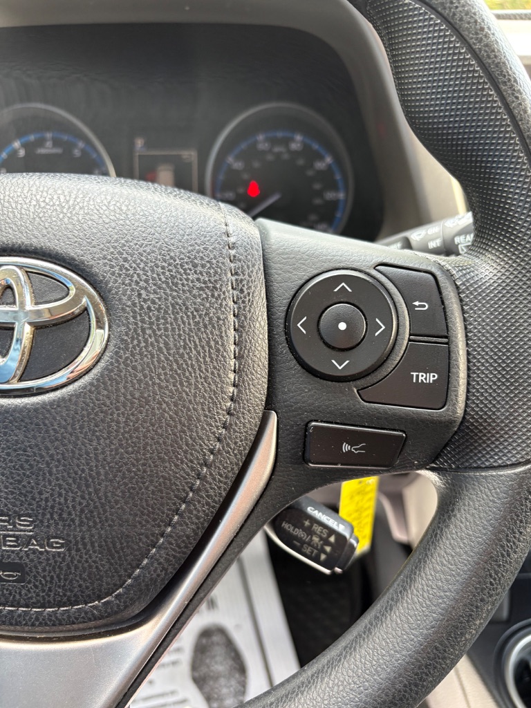 2018 Toyota RAV4 - $15,500