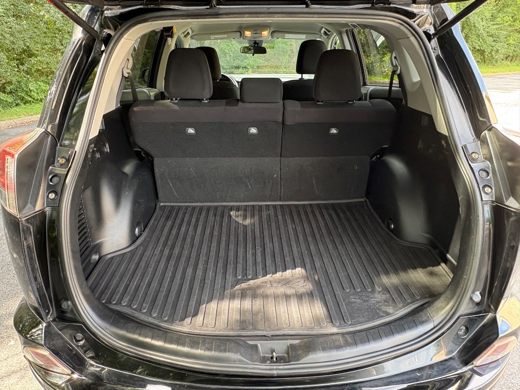 2018 Toyota RAV4 - $15,500