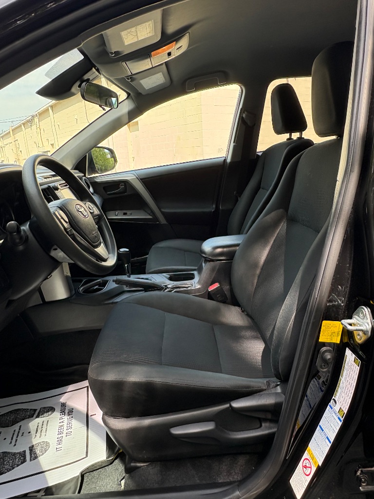 2018 Toyota RAV4 - $15,500