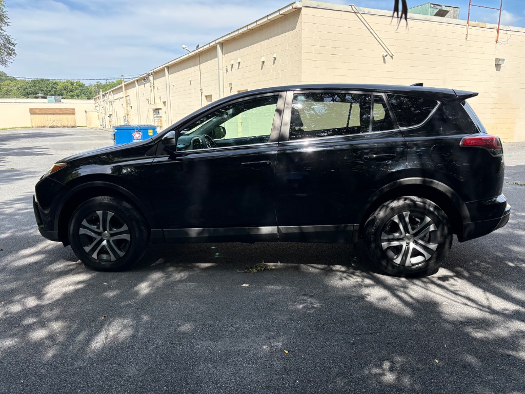 2018 Toyota RAV4 - $15,500