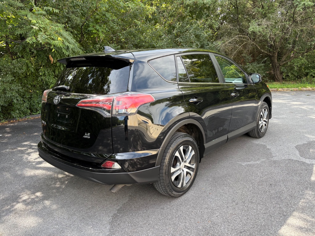 2018 Toyota RAV4 - $15,500