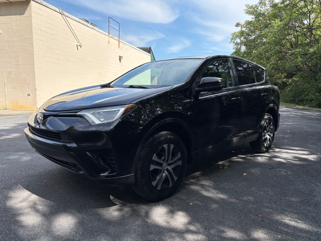 2018 Toyota RAV4 - $15,500