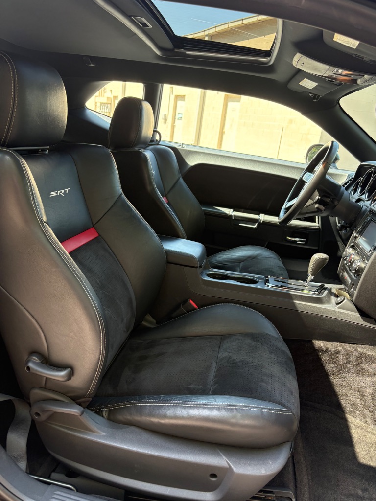 2010 Dodge Challenger - $18,500