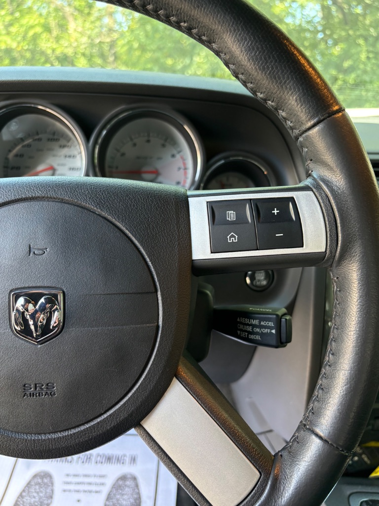 2010 Dodge Challenger - $18,500