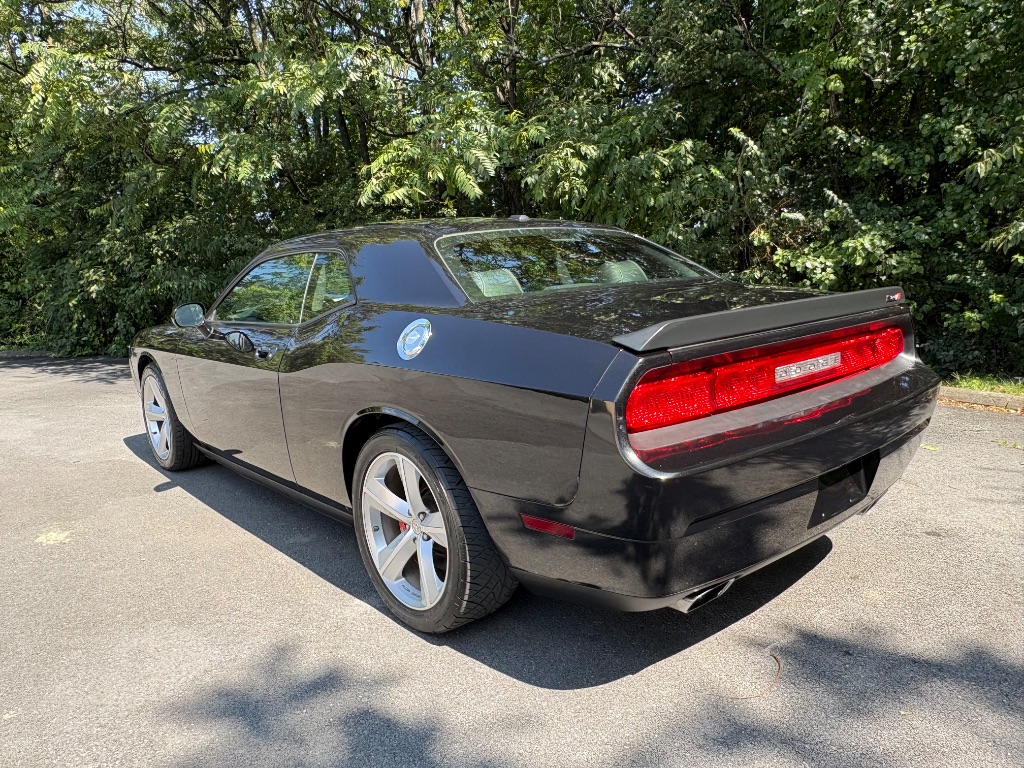 2010 Dodge Challenger - $18,500
