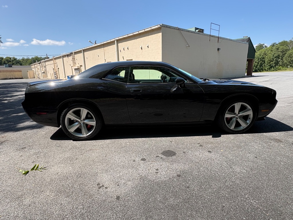 2010 Dodge Challenger - $18,500