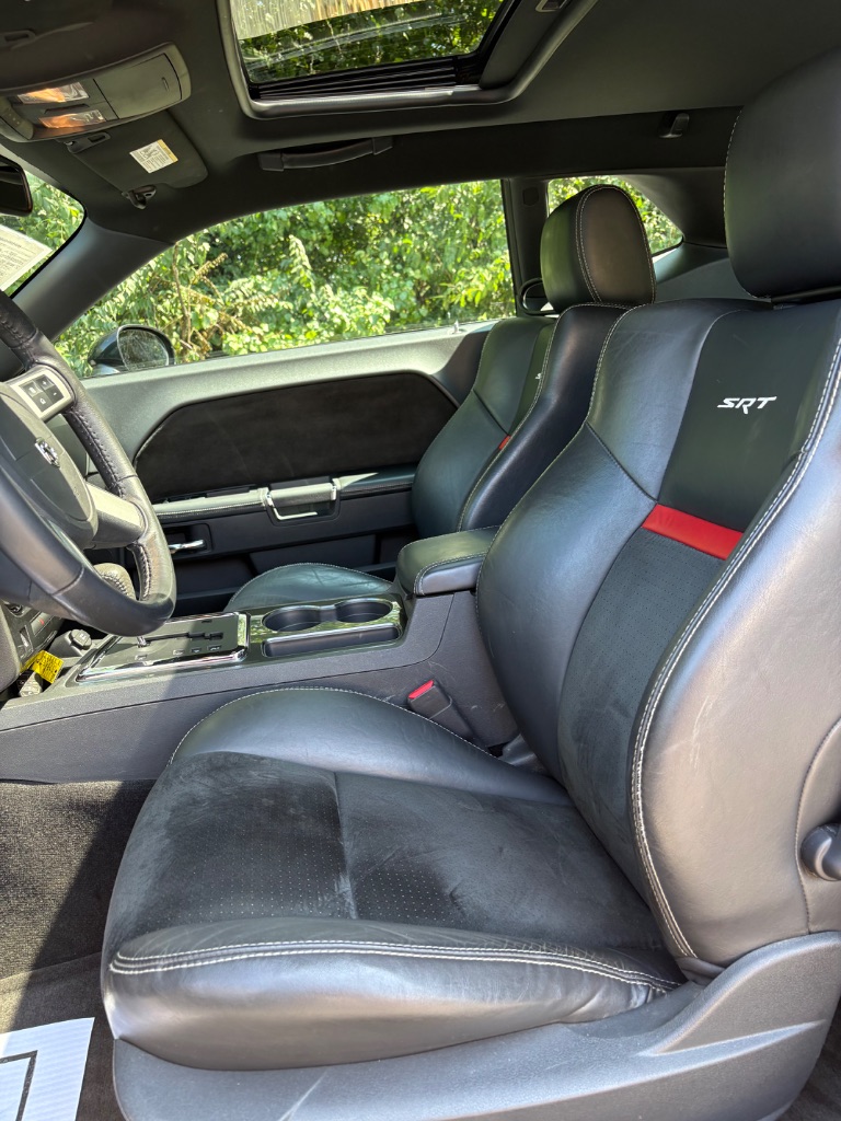 2010 Dodge Challenger - $18,500