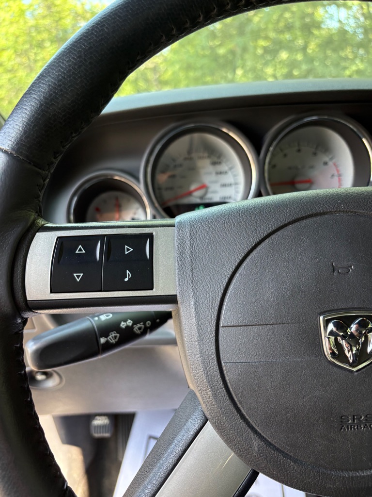 2010 Dodge Challenger - $18,500