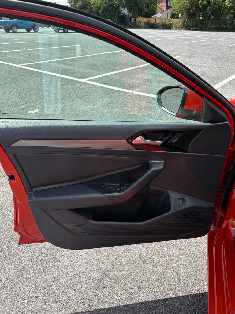 2020 Volkswagen Jetta - $15,500