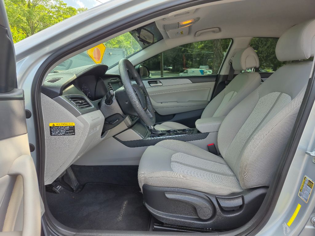 2017 Hyundai Sonata - $10,895