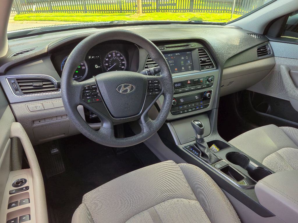 2017 Hyundai Sonata - $10,895