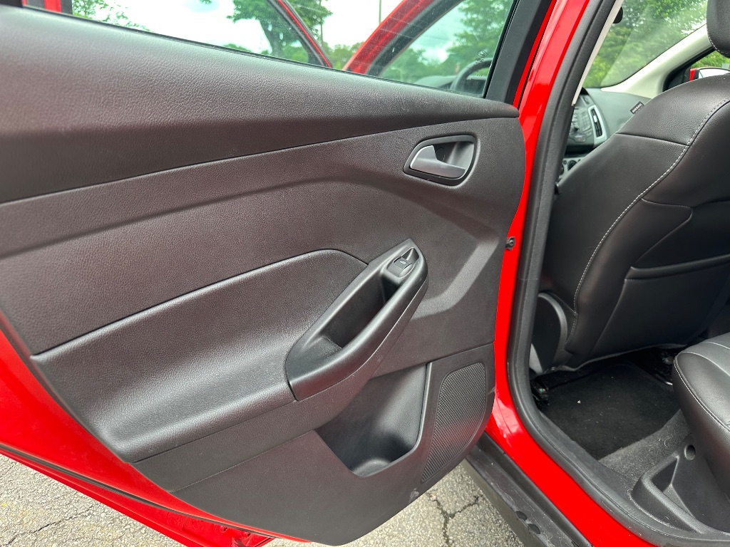 2014 Ford Focus SE photo