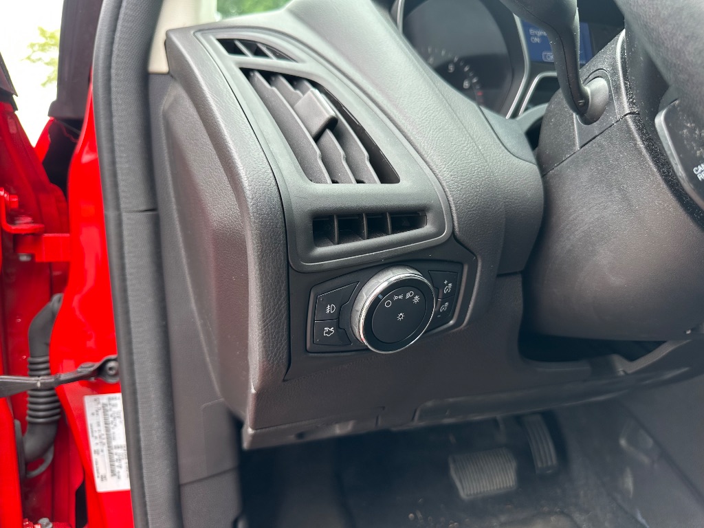 2014 Ford Focus SE photo
