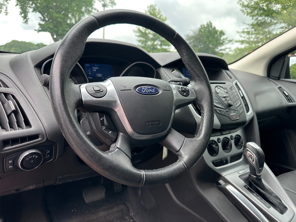2014 Ford Focus SE photo