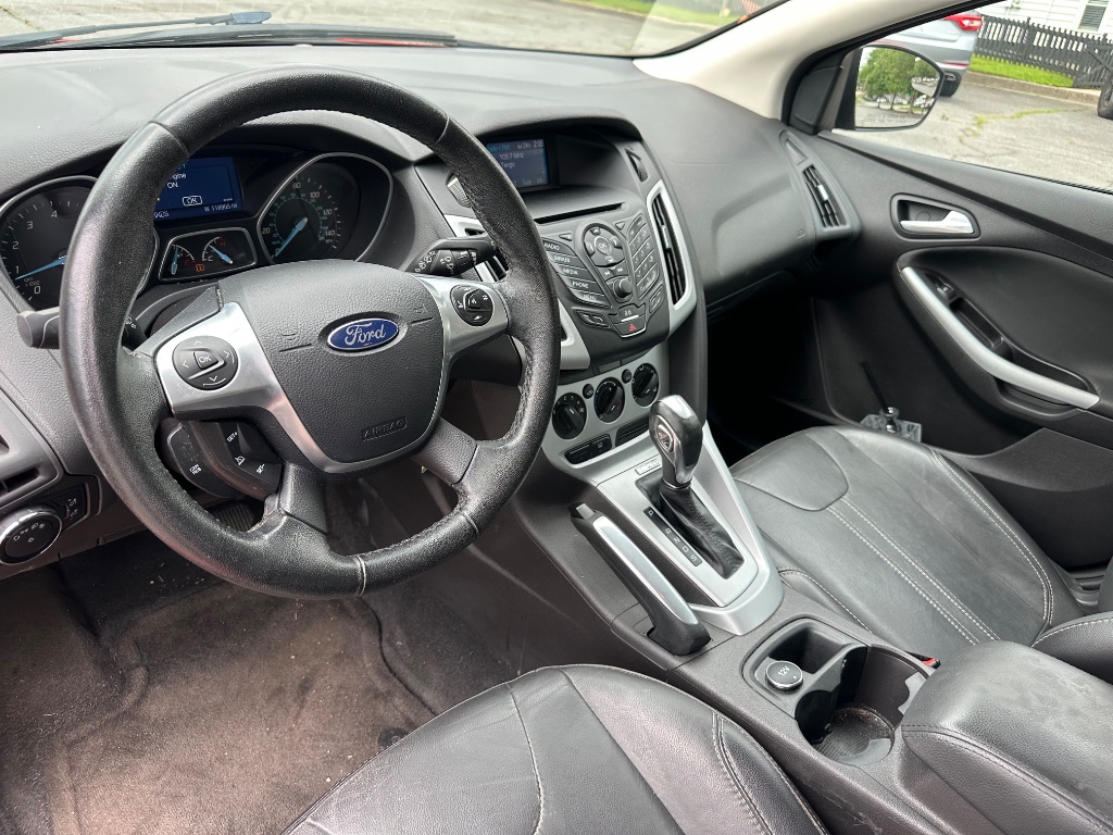 2014 Ford Focus SE photo
