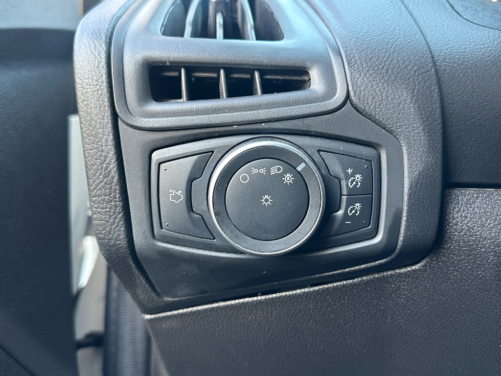 2018 Ford Focus SE photo