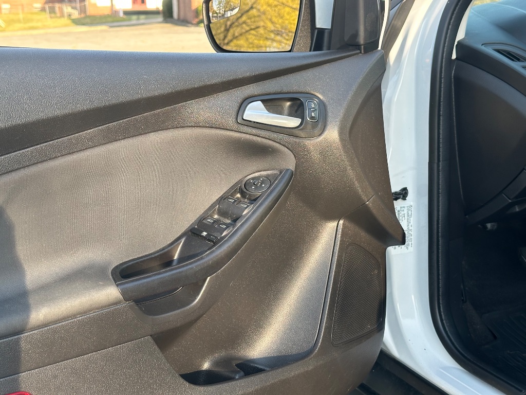 2018 Ford Focus SE photo