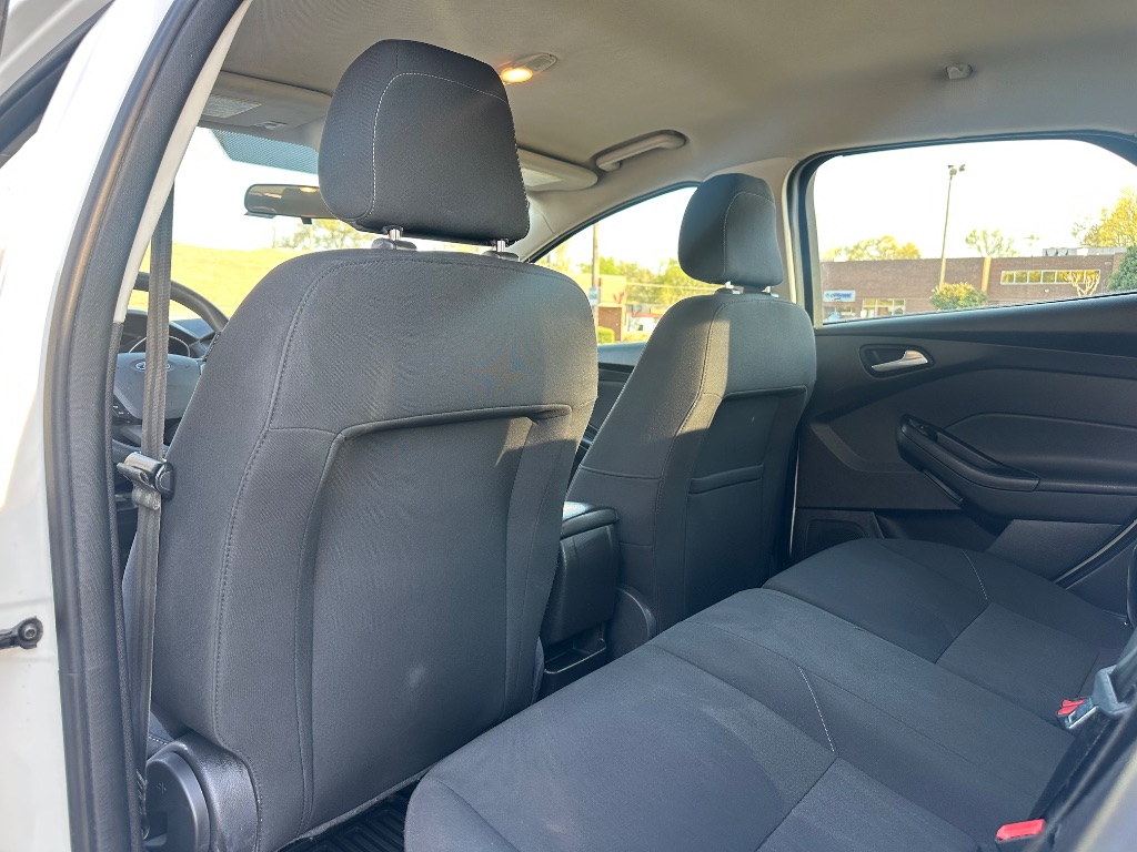 2018 Ford Focus SE photo
