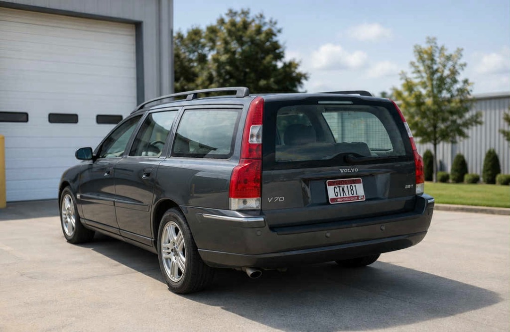 2006 Volvo V70 - $5,000
