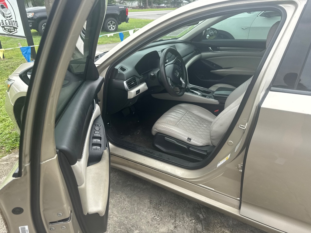 2018 Honda Accord - $8,500