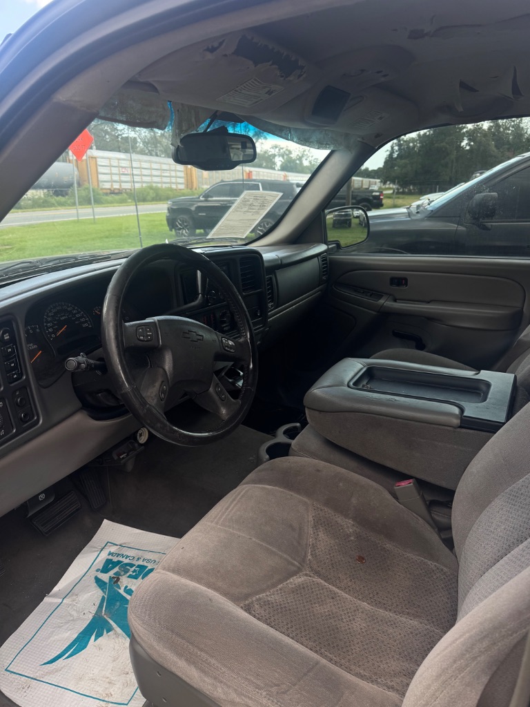 2005 Chevrolet Avalanche - $5,000